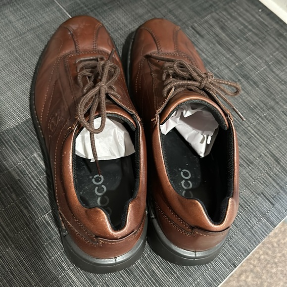 Rich brown tie ECCO Men’s shoes.  Dress up or casual look.  EUC size 47 - Picture 6 of 6